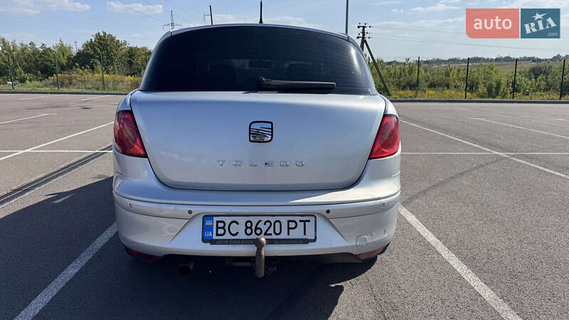 Хетчбек SEAT Toledo 2004 в Тернополі
