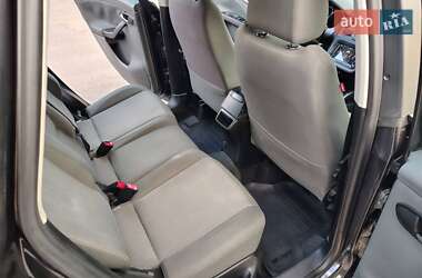 Хэтчбек SEAT Toledo 2005 в 