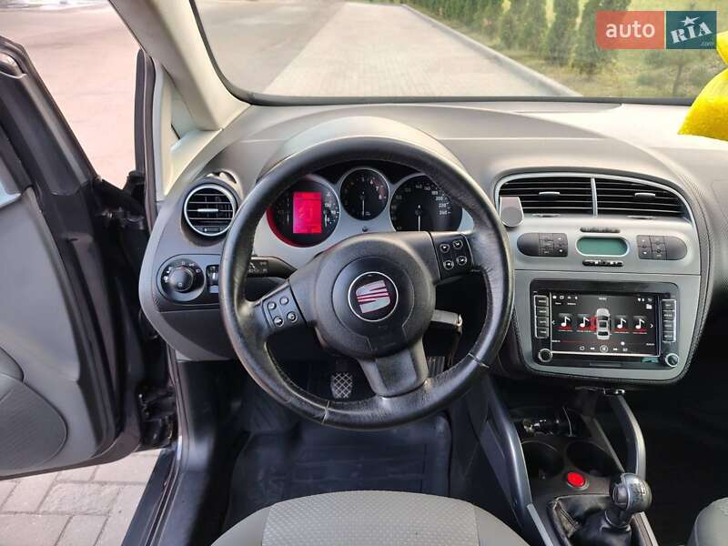 Хэтчбек SEAT Toledo 2005 в Ровно фото 30 Хэтчбек SEAT Toledo 2005 в Ровно