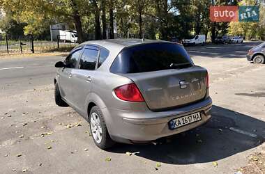 Хэтчбек SEAT Toledo 2004 в 