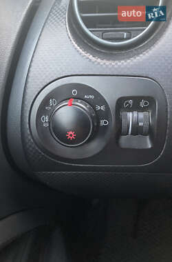 Хетчбек SEAT Toledo 2006 в 
