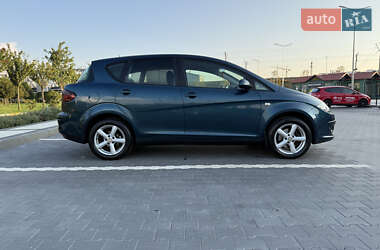 Хэтчбек SEAT Toledo 2004 в 