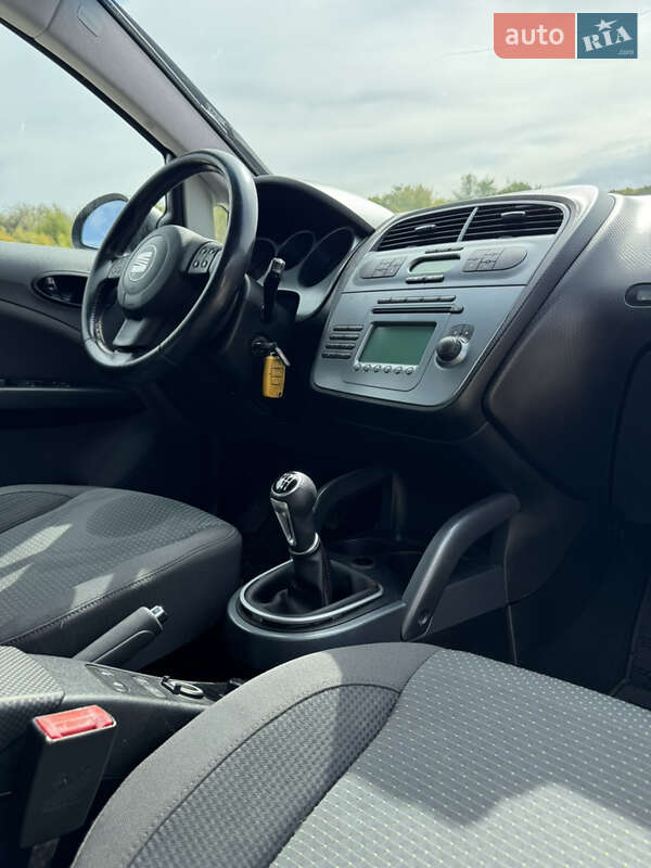 Хэтчбек SEAT Toledo 2006 в Днепре
