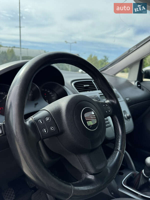 Хэтчбек SEAT Toledo 2006 в Днепре