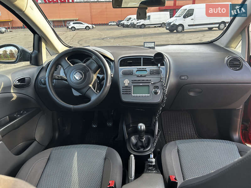 Хэтчбек SEAT Toledo 2008 в Киеве