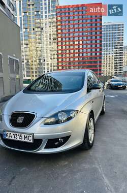 Хэтчбек SEAT Toledo 2006 в 
