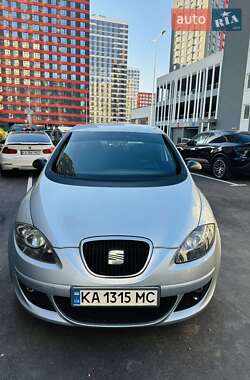 Хэтчбек SEAT Toledo 2006 в 