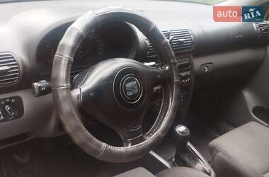 Седан SEAT Toledo 2001 в 