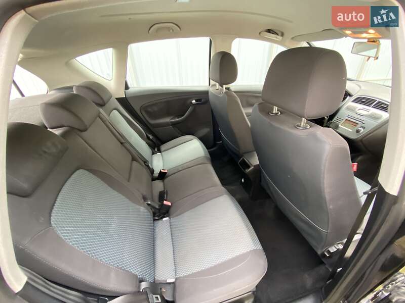 Хетчбек SEAT Toledo 2008 в Ужгороді