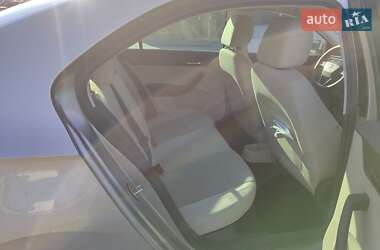 Лифтбек SEAT Toledo 2014 в 