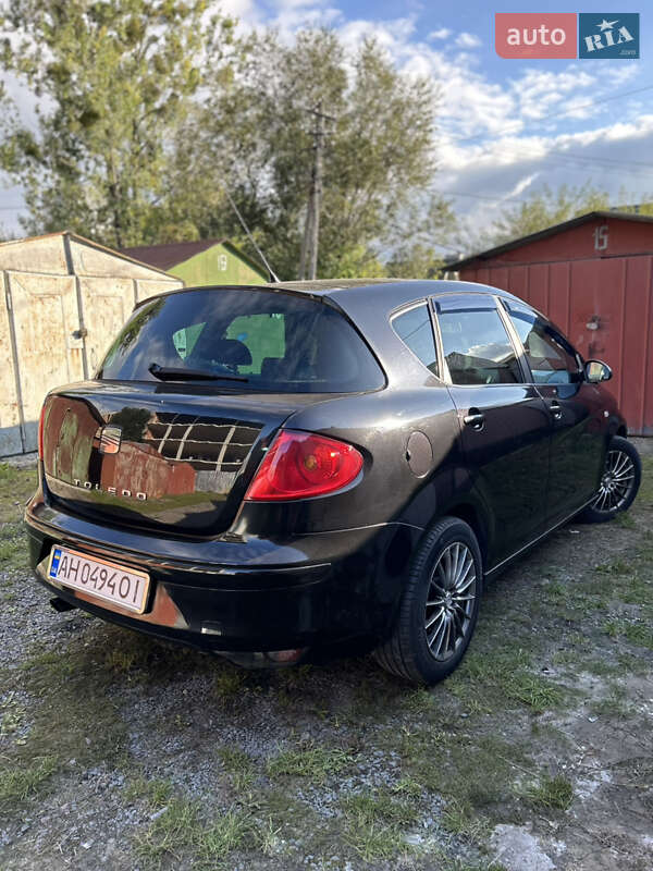 Хетчбек SEAT Toledo 2008 в Львові