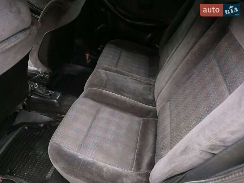 Седан SEAT Toledo 1994 в Монастыриске