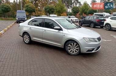 Лифтбек SEAT Toledo 2012 в 