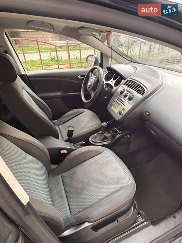 Хэтчбек SEAT Toledo 2008 в Ивано-Франковске фото 20 Хэтчбек SEAT Toledo 2008 в Ивано-Франковске