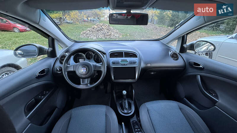 Хетчбек SEAT Toledo 2008 в Долині