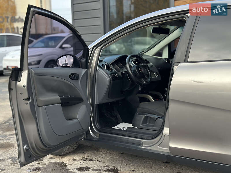 Хетчбек SEAT Toledo 2005 в Шептицькому фото 21 Хетчбек SEAT Toledo 2005 в Шептицькому