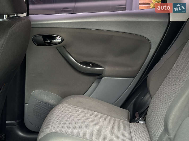 Хетчбек SEAT Toledo 2005 в Шептицькому фото 44 Хетчбек SEAT Toledo 2005 в Шептицькому