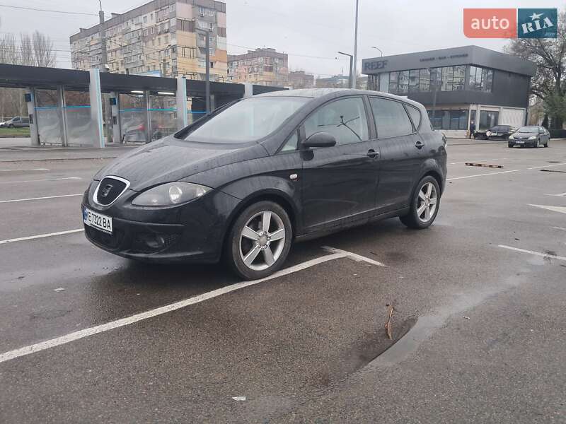 Хетчбек SEAT Toledo 2006 в Дніпрі