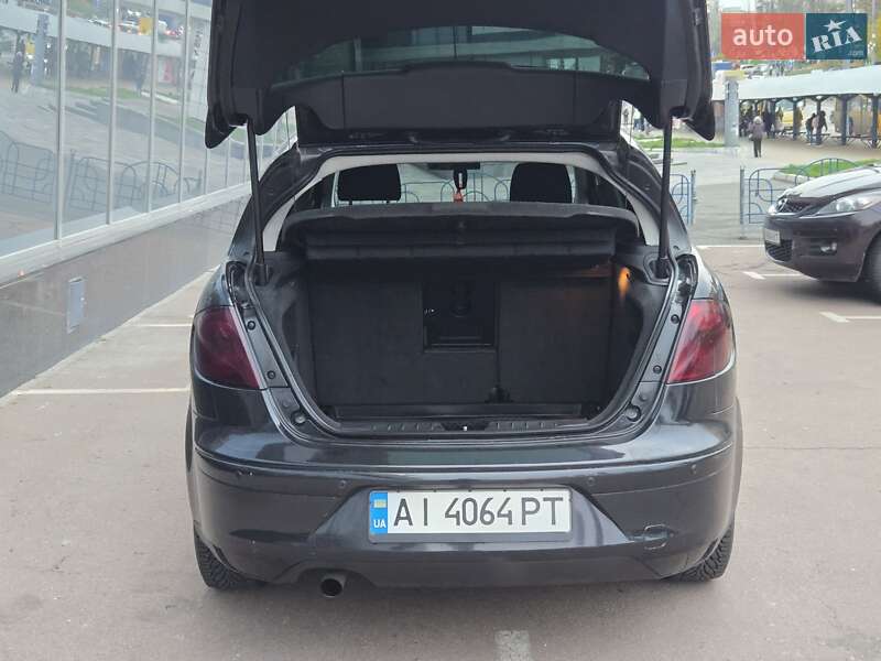 Хэтчбек SEAT Toledo 2008 в Киеве