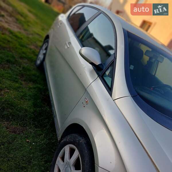 Хэтчбек SEAT Toledo 2004 в Жовтанцах