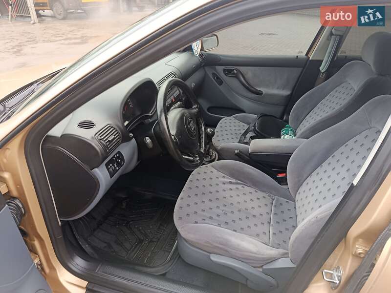 Седан SEAT Toledo 2001 в Тернополі