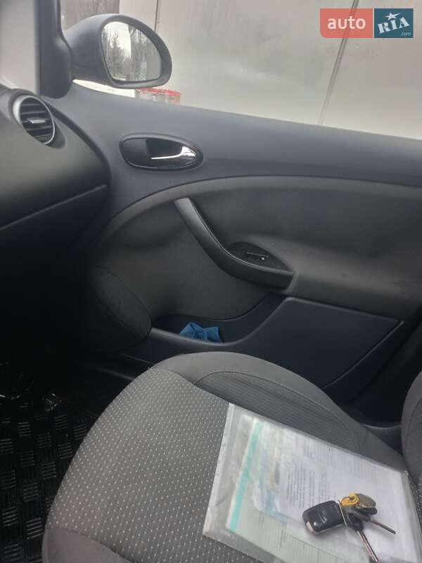 Хетчбек SEAT Toledo 2006 в Чорткові