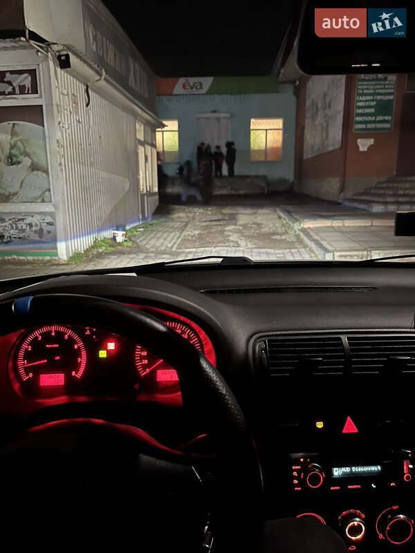 Седан SEAT Toledo 2000 в Коростене