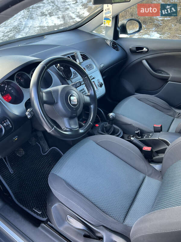 Хетчбек SEAT Toledo 2008 в Стрию