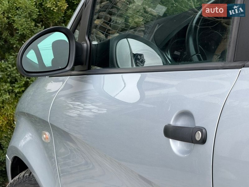 Хэтчбек SEAT Toledo 2008 в Стрые