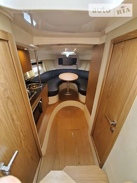 Моторная яхта Sessa Marine C32 2013 в Киеве фото 7 Моторная яхта Sessa Marine C32 2013 в Киеве