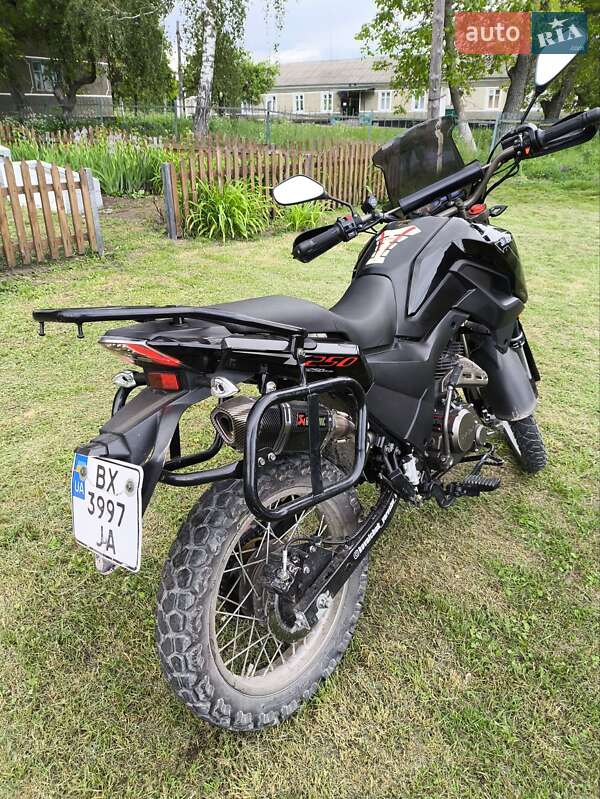 Мотоцикл Туризм Shineray X-Trail 250 2023 в Кам'янець-Подільському