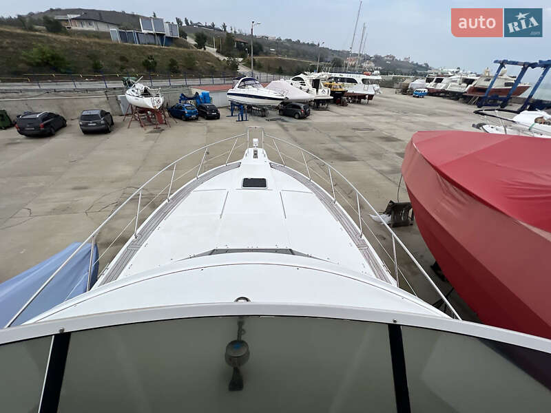 Моторная яхта Silverton 42 2002 в Одессе