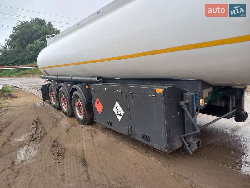 Цистерна полуприцеп Simatra NC-02 2004 в Кривом Роге фото 5 Цистерна полуприцеп Simatra NC-02 2004 в Кривом Роге