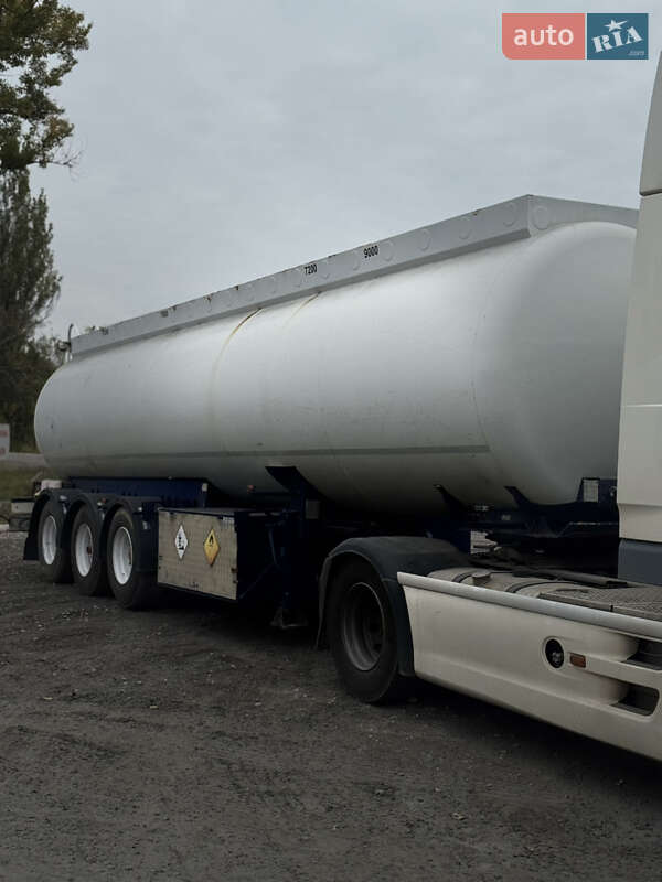 Цистерна полуприцеп Simatra NC-02 2001 в Каменском