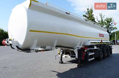 Цистерна Sinan Fuel Tanker 2022 в Чернівцях