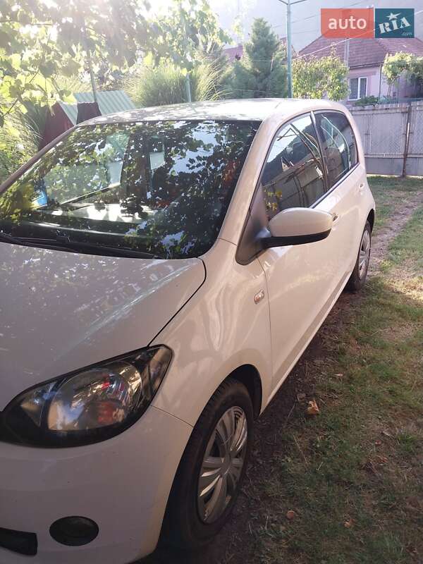 Хетчбек Skoda Citigo 2013 в Ужгороді
