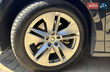 Позашляховик / Кросовер Skoda Enyaq iV 2022 в 
