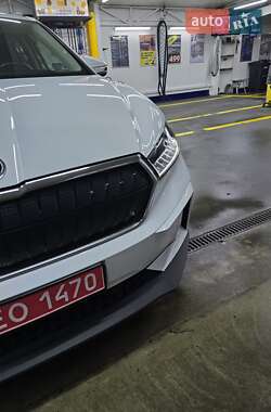 Позашляховик / Кросовер Skoda Enyaq iV 2021 в 