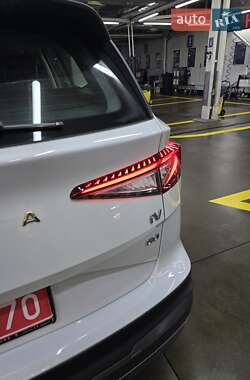 Позашляховик / Кросовер Skoda Enyaq iV 2021 в 