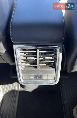 Позашляховик / Кросовер Skoda Enyaq iV 2023 в 