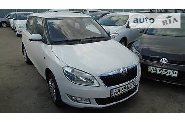 Хэтчбек Skoda Fabia 2012 в 