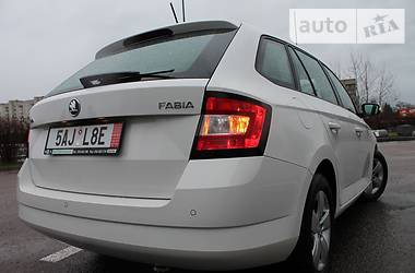 Универсал Skoda Fabia 2015 в Дрогобыче