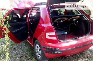 Хетчбек Skoda Fabia 2004 в 