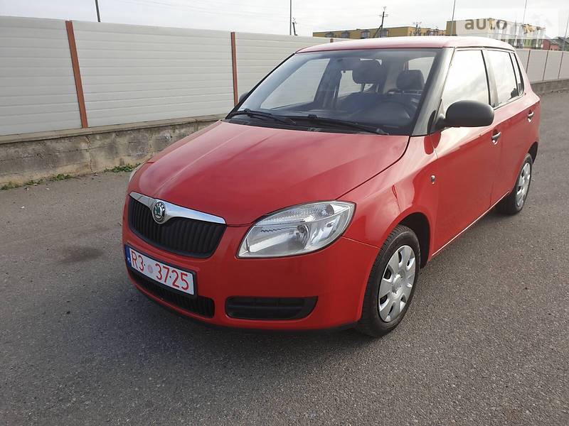 Хэтчбек Skoda Fabia 2009 в Виннице