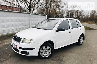 Хэтчбек Skoda Fabia 2004 в Киеве