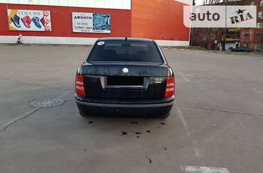 Седан Skoda Fabia 2002 в Херсоне