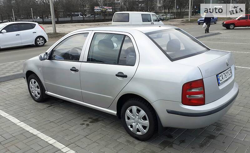 Седан Skoda Fabia 2001 в Черкассах