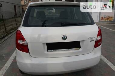 Хетчбек Skoda Fabia 2012 в 