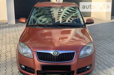 Хетчбек Skoda Fabia 2008 в  фото 2 Хетчбек Skoda Fabia 2008 в