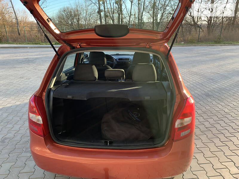 Хетчбек Skoda Fabia 2008 в Луцьку